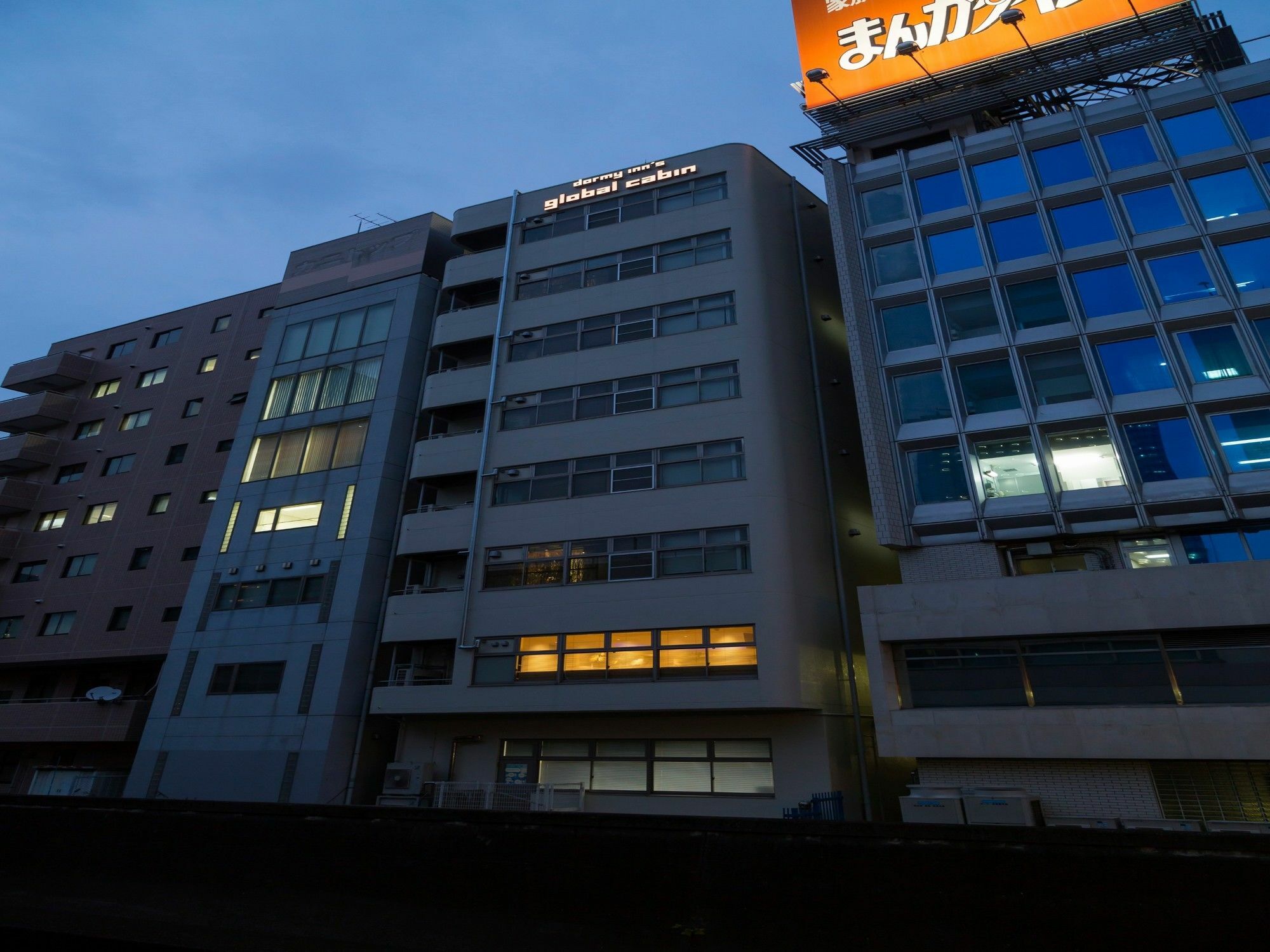 Global Cabin Tokyo Suidobashi Exterior foto