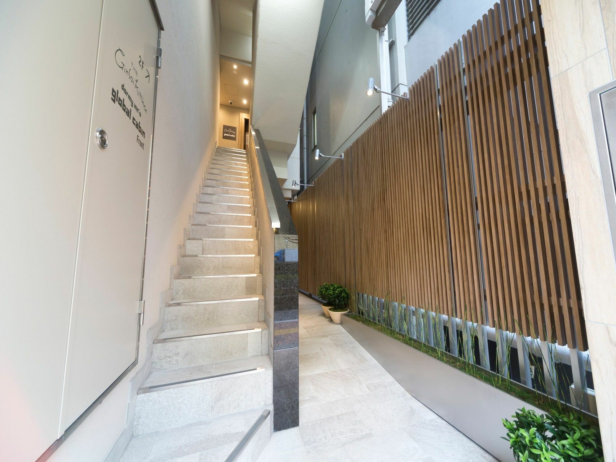 Global Cabin Tokyo Suidobashi Exterior foto